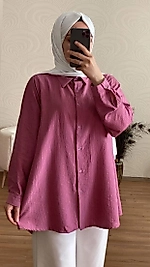 Arkası düğme detaylı gömlek